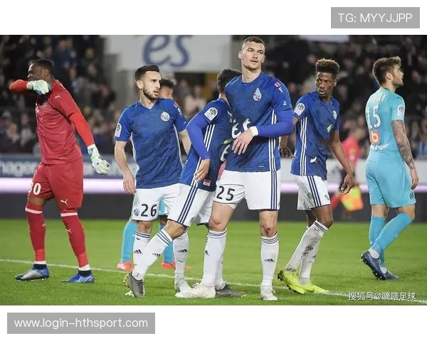 法甲球队推进高压围抢训练,前场施压更迅速 法甲球队推进高压围抢训练,前场施压更迅速